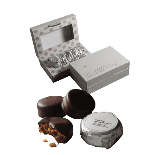 マカダミアとキャラメルのショコラサンド