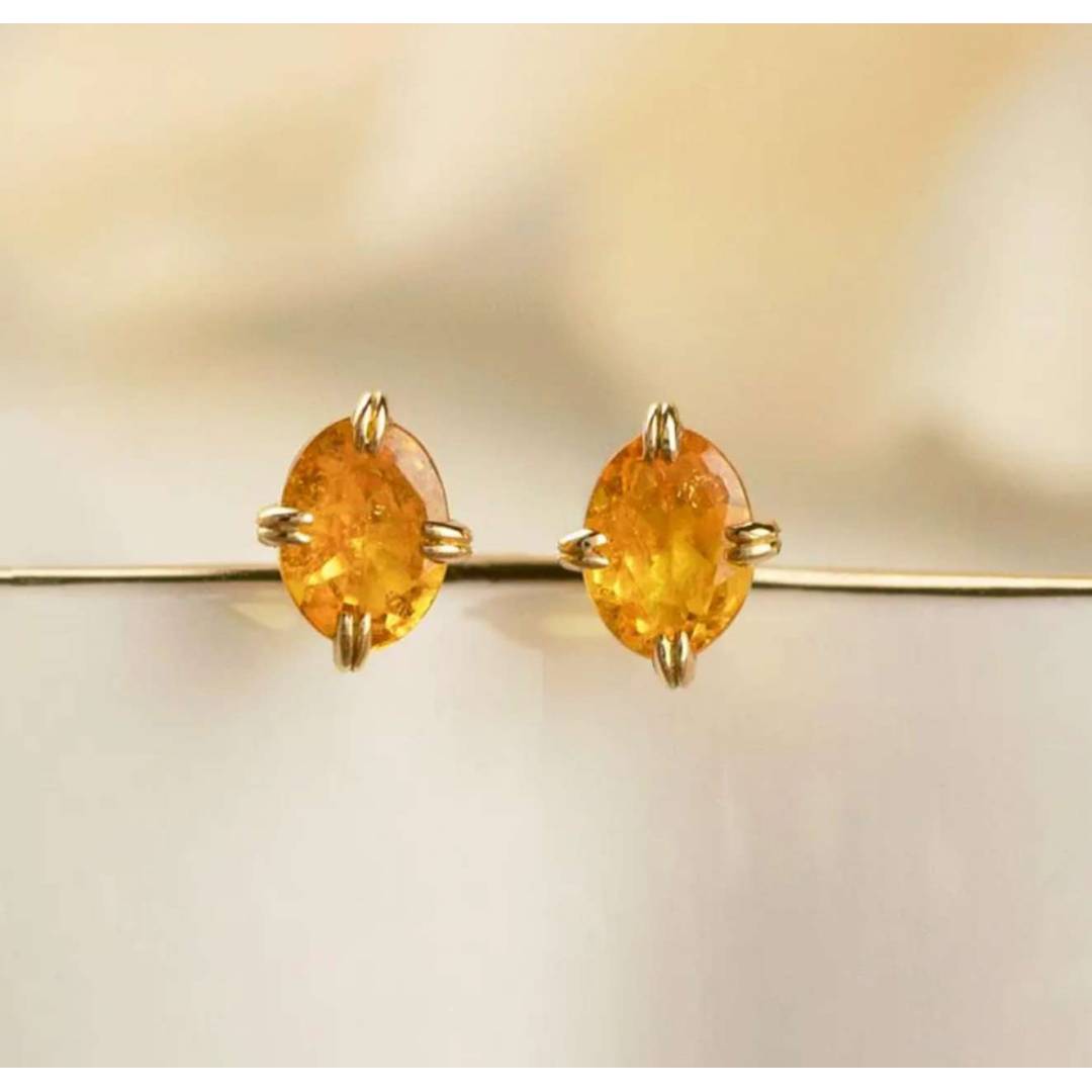 マリガーネットピアス K18 マリガーネット K18ピアス(オーバル/4本爪)《WEPN4200