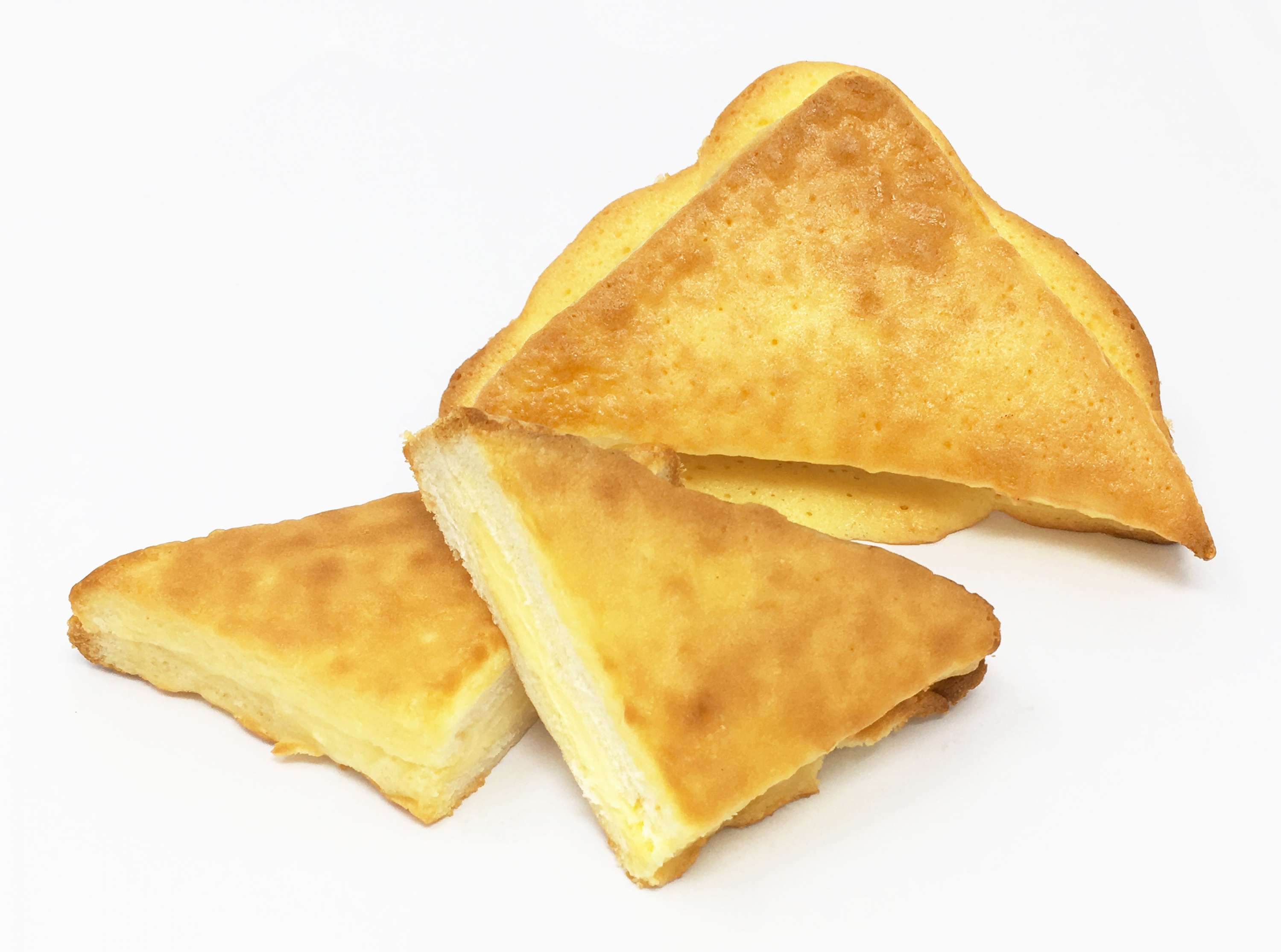 三角チーズパン ※販売期間10/29(水)~11/2(日)