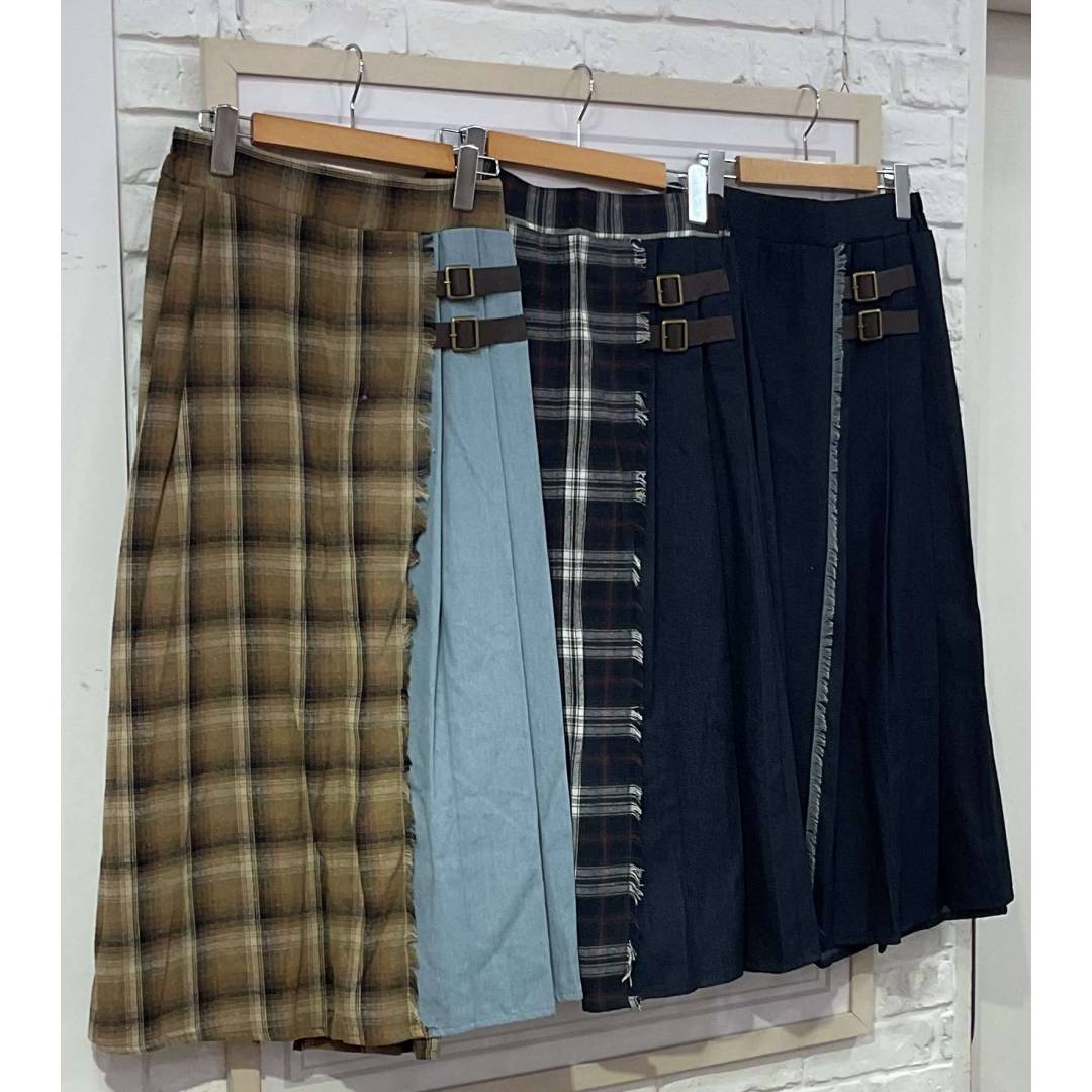 チェックが可愛いデニムスカートのご紹介