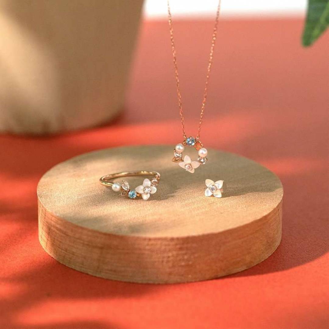 11月誕生花ジュエリー💎🤍