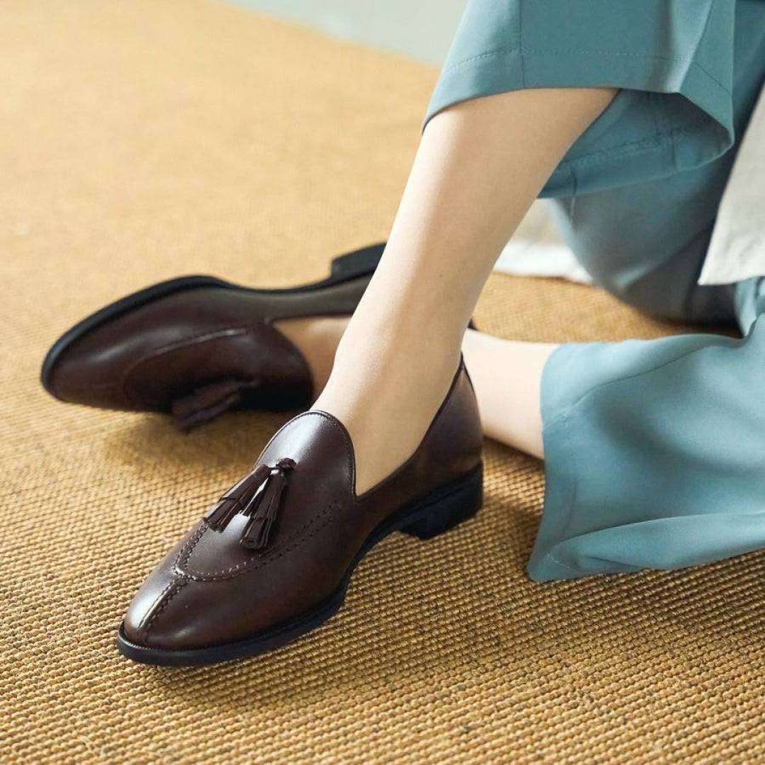 タッセルローファー