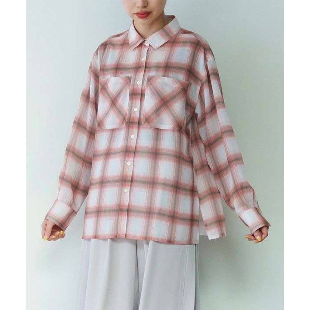 チェックシャツ