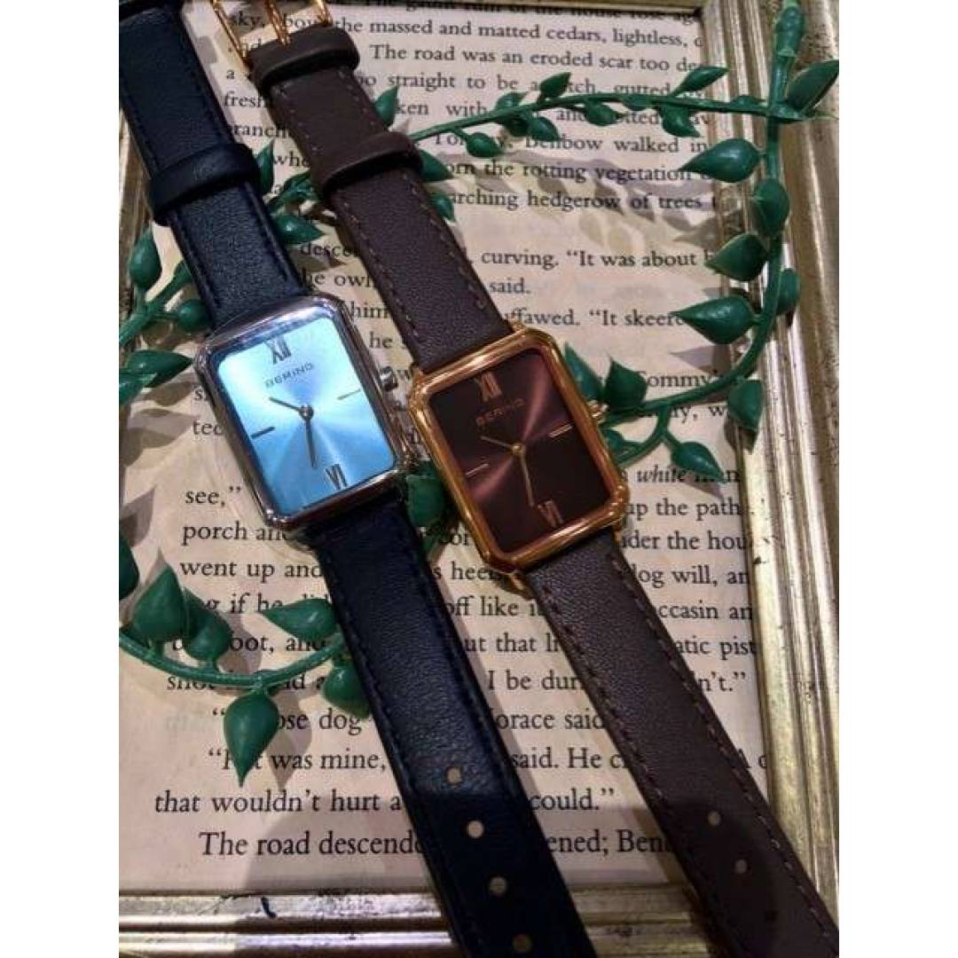 【BERING】スマートな印象のレクタングルケースが魅力