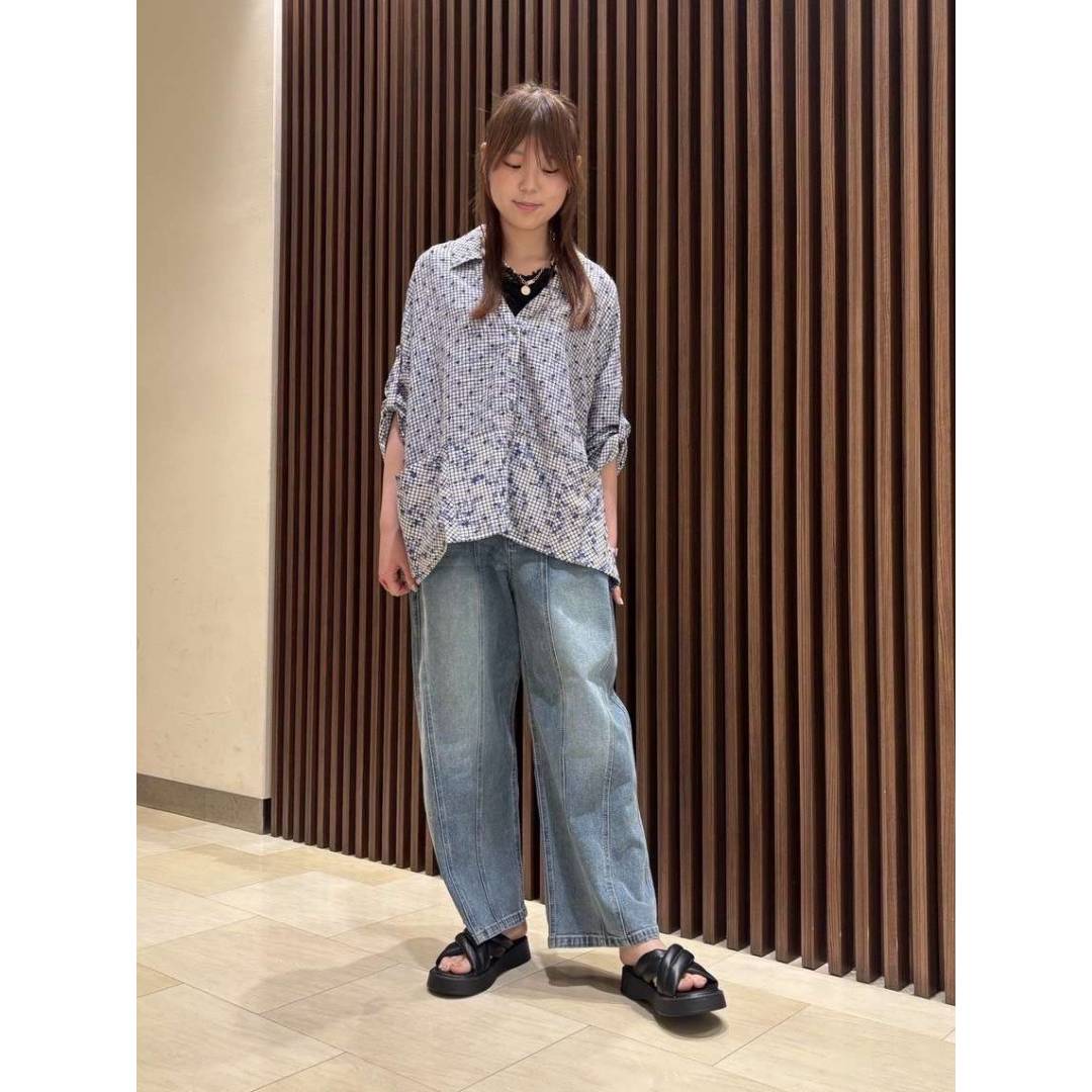 チェックシャツ