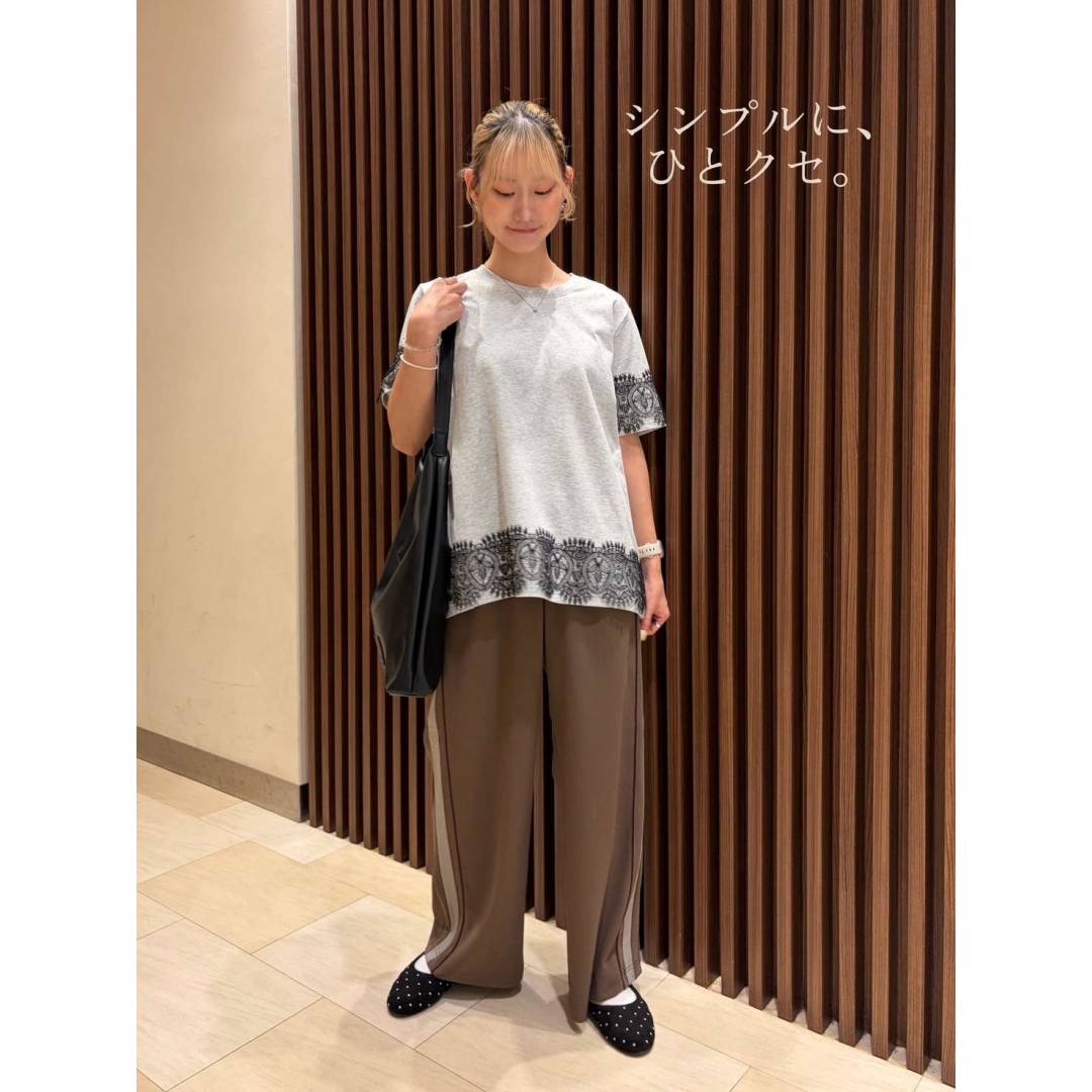 ラインパンツ