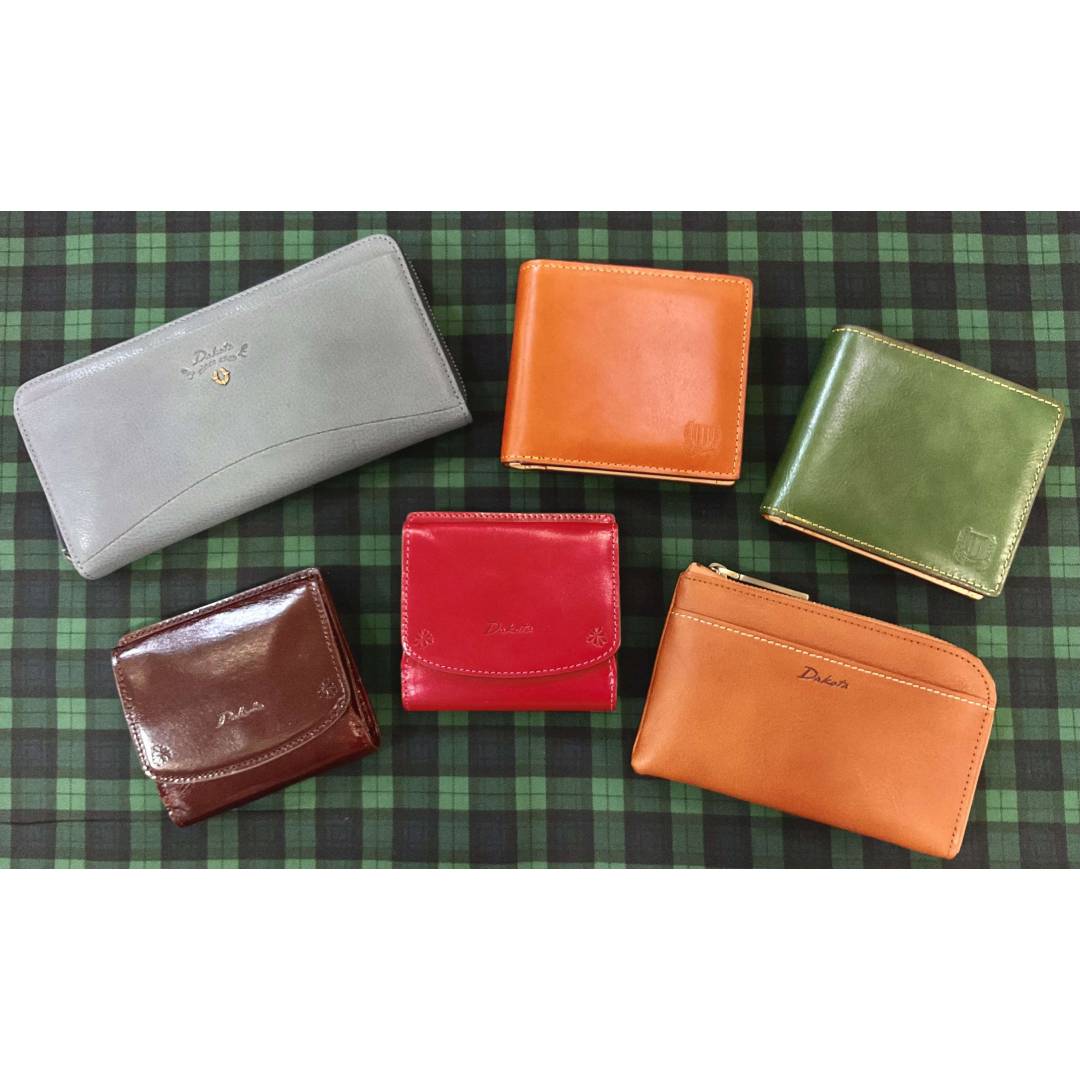 秋色のお財布販売中です👛