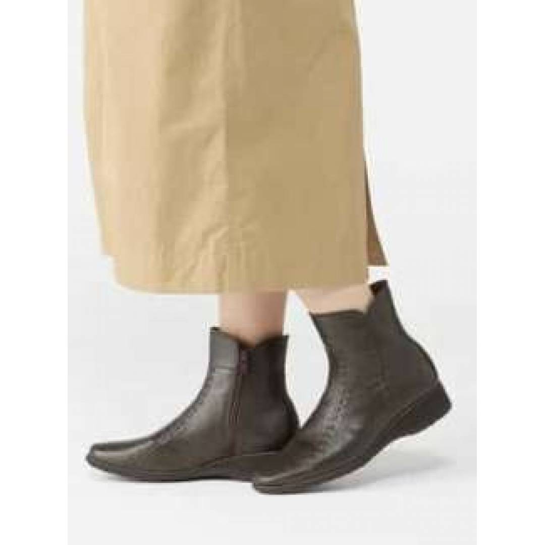 レディースブーツ入荷しました!