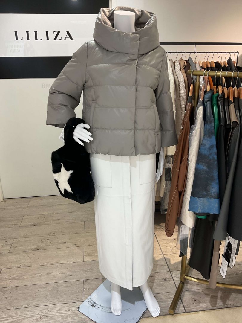 暖かいアウターが勢ぞろいです🧥🧣