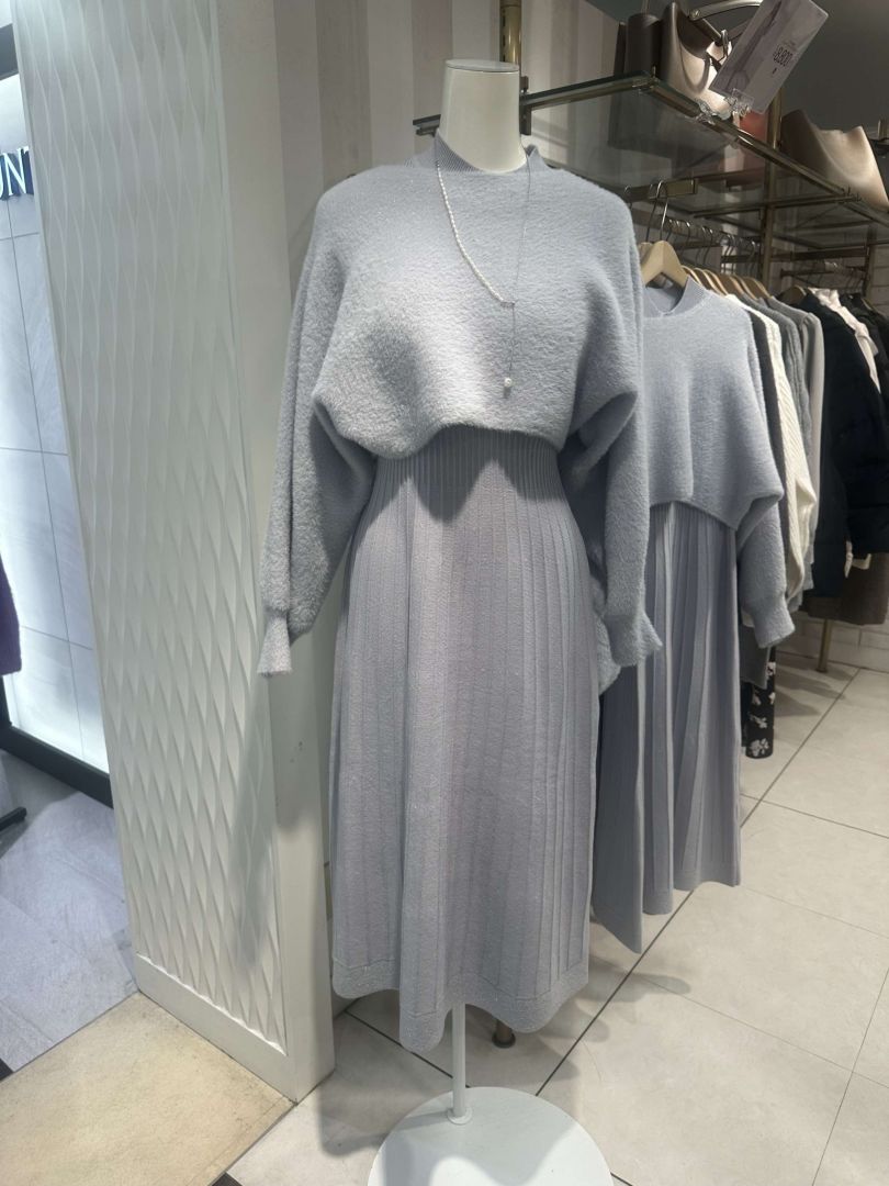 ラメニットワンピース入荷しました🧥✨