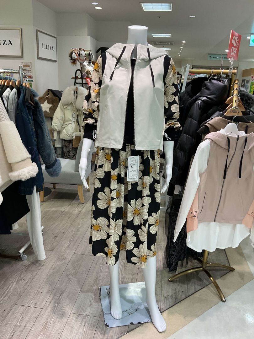 レザーベストのご紹介です❤️