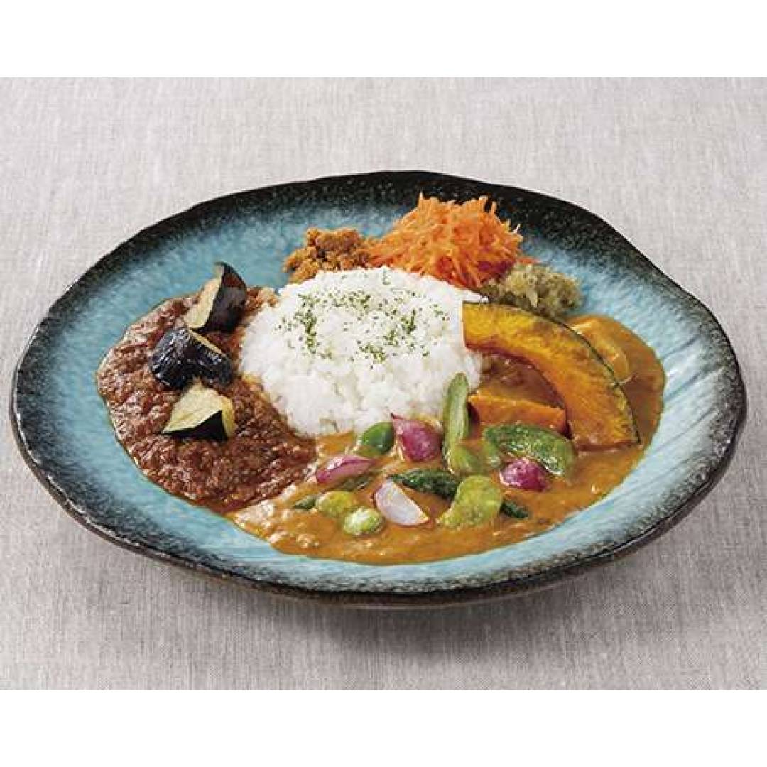 彩り豊かな季節限定ハーフ＆ハーフカリー