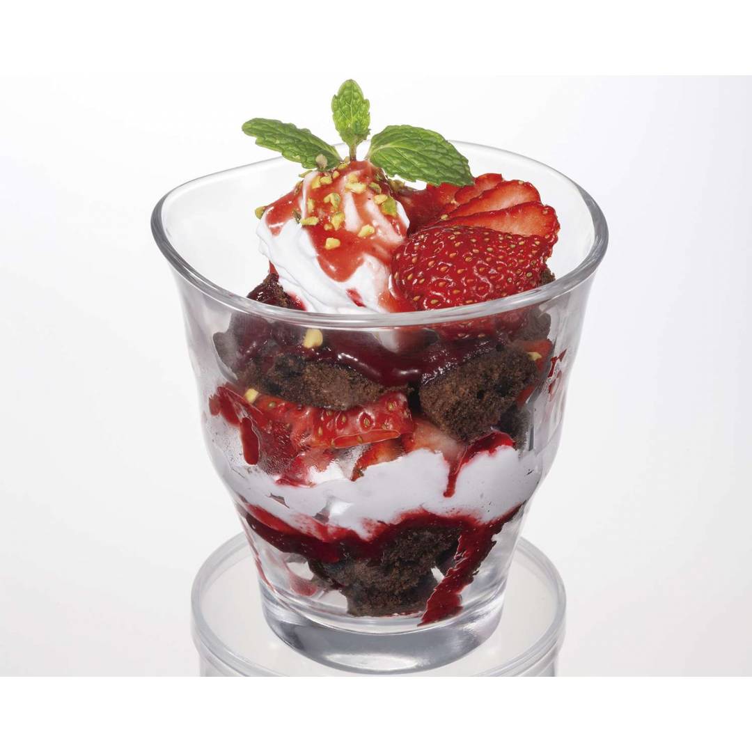 季節限定！苺とショコラのグラスショートケーキ