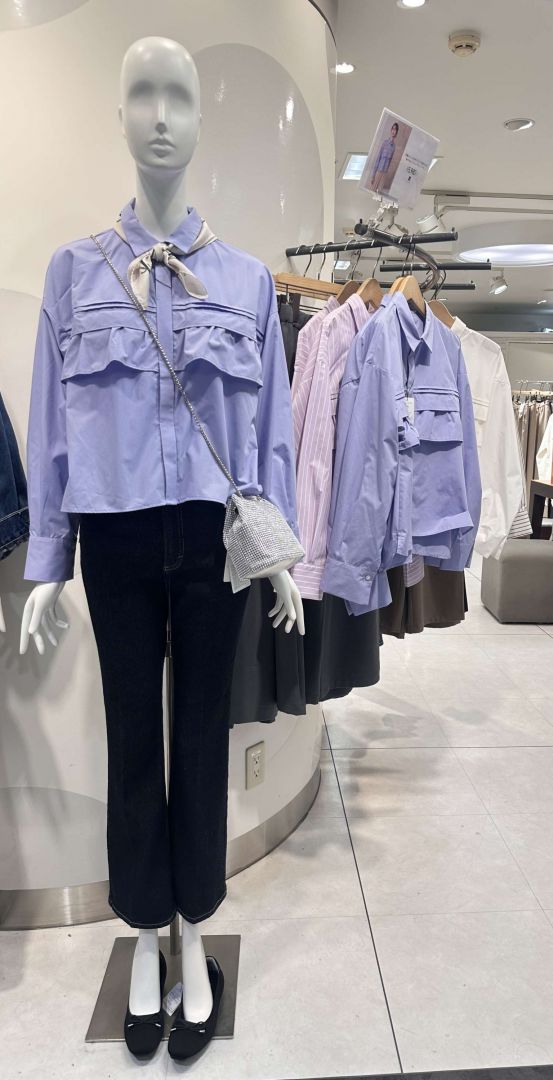 新作‼️タックフリルシャツ💖