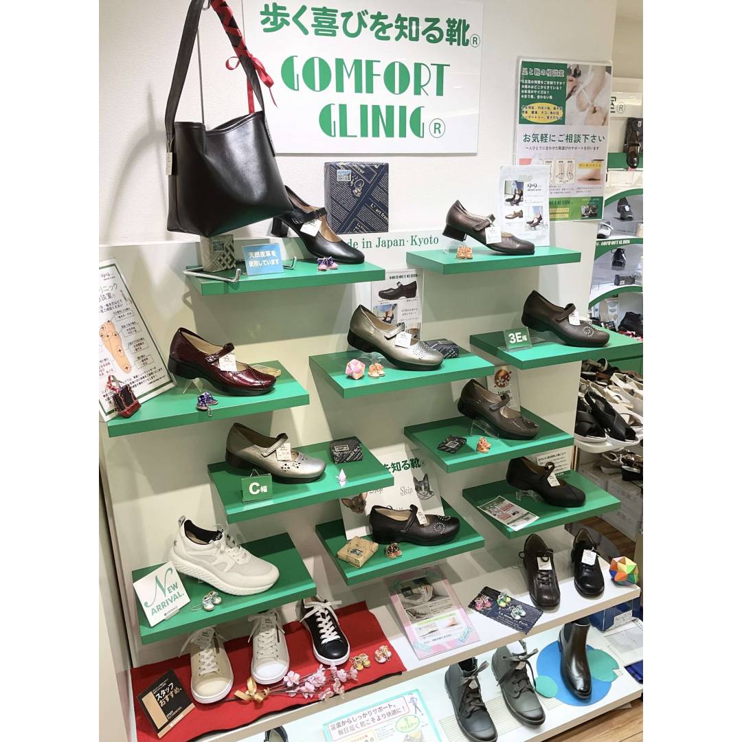 新作スニーカー入荷👟＆サンダルカラーオーダー実施中👡